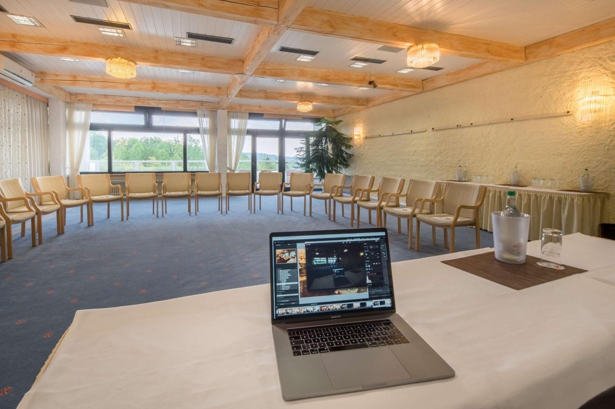 Sure Hotel By Best Western Rhoen Garden Poppenhausen Buitenkant foto