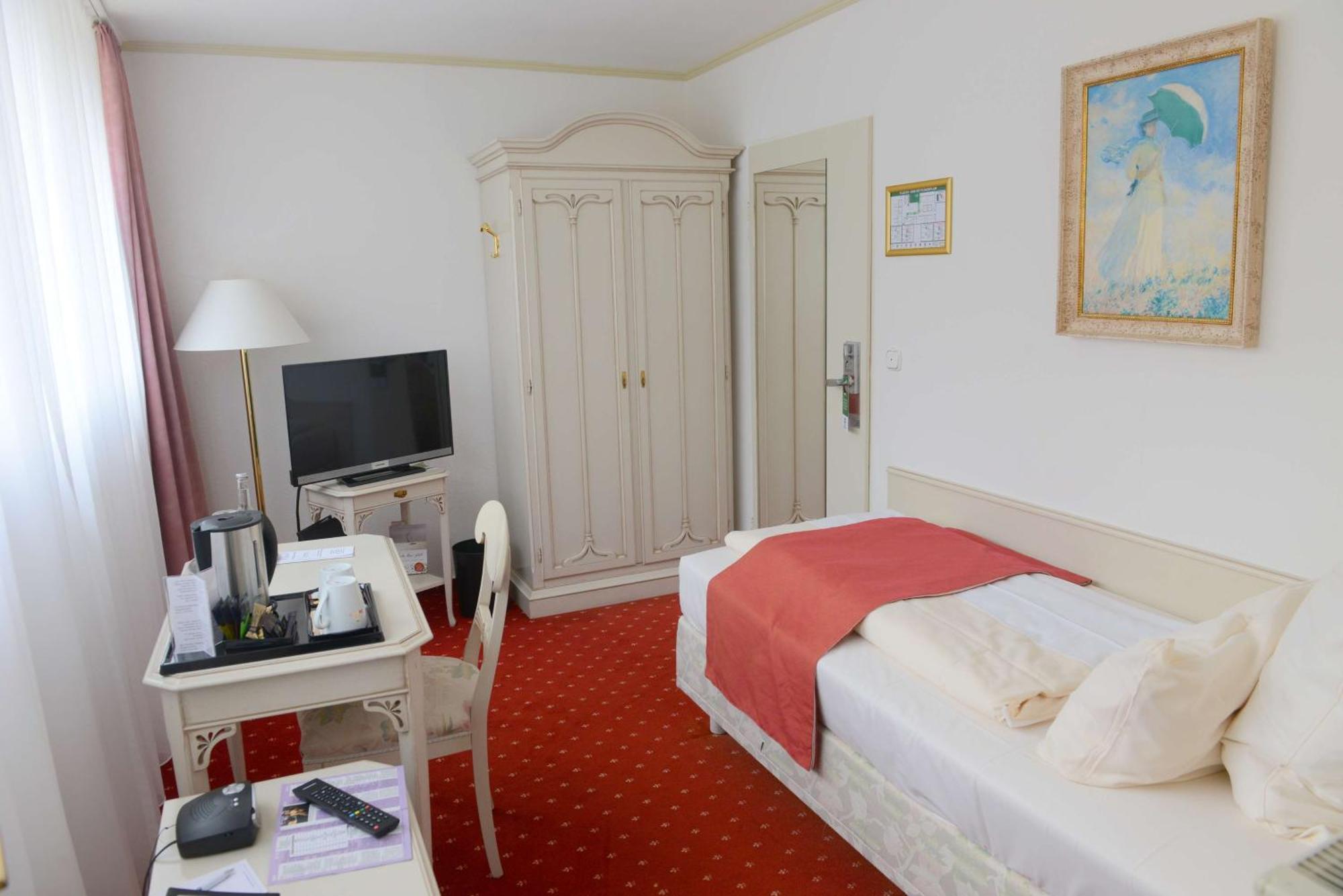 Sure Hotel By Best Western Rhoen Garden Poppenhausen Buitenkant foto