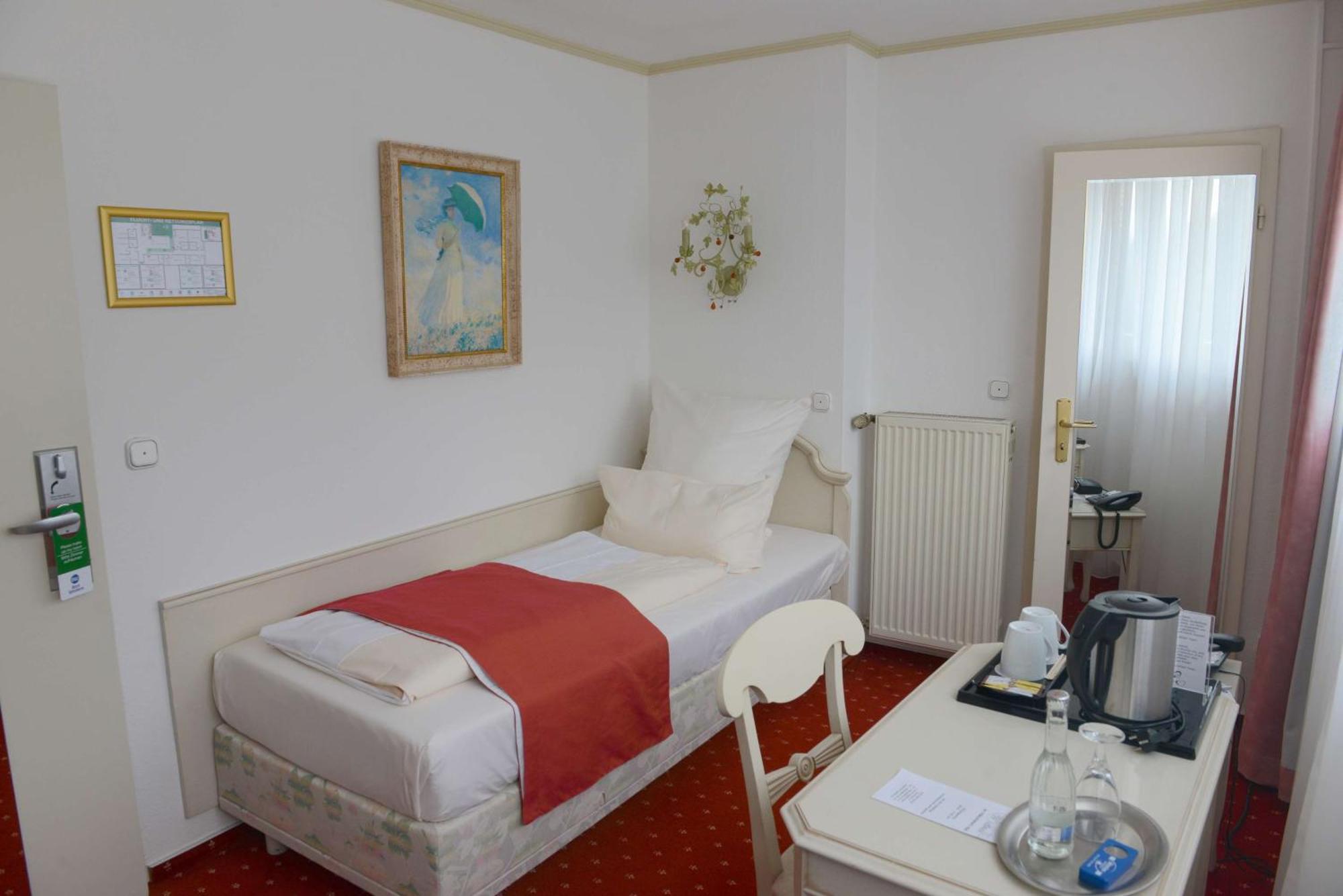 Sure Hotel By Best Western Rhoen Garden Poppenhausen Buitenkant foto